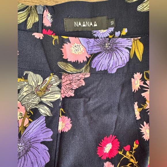 Floral two piece crop top and pant set - Picture 5 of 6